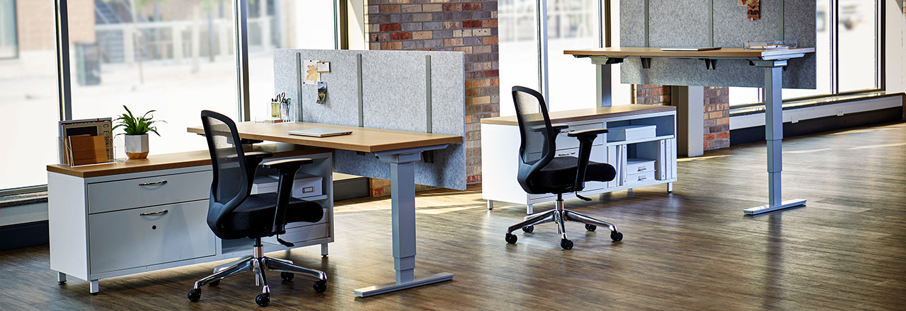 Toggle Height-Adjustable Tables