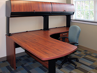 WZ_SquareShoe_UNCW_office3_customWorkZone_Impress_330x250px.jpg